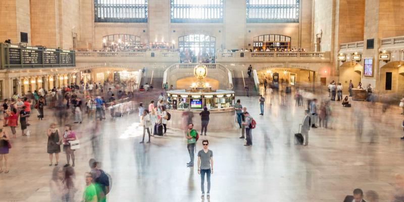 从猎枪到镜头：云南边境跨境野生动物保护中的传统狩猎智慧转型